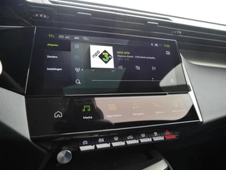 Peugeot 308 1.2 Hybrid 145 e-DCS6 GT € 6000,- DEMOVOORDEEL! | AGR stoelen | Stoel en stuurverwarming | Camera rondom | Adaptieve cruise control | Panoramadak | Afneembare trekhaak | Full led | 18 inch lichtmetalen velgen / 33