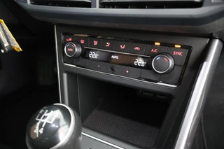 Volkswagen Polo 1.0 TSI 95pk R-Line Highline Virtual Cockpit Navigatie Adaptive Cruise Clima / 32