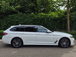 BMW 5-serie Touring 530e M Sport LED CarPlay Elek. Stoelen 100% dealer onderhouden 530e Business Edition Plus / 36