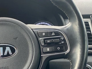 Kia Niro 1.6 GDi Hybrid ExecutiveLine | Dodehoekdetectie | Lederen bekleding | Stoelverwarming en ventilatie | 18 inch  LM-velgen | Elektr. stoel | Parkeercamera | / 17