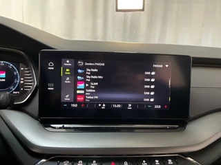 Skoda Octavia Combi 1.0 e-TSI DSG Business Edition Parkeersensoren Navigatie App-Connect DAB+ / 14