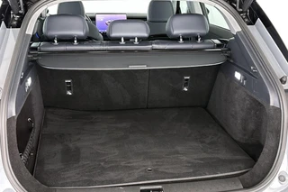 VOYAH Courage Business Edition 80 kWh Head-Up Stoelverwarming Panoramadak / 11