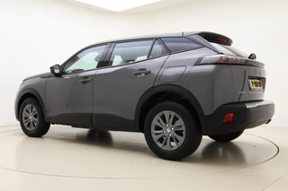 Peugeot 2008 1.2 PureTech 100pk Active Pack | Distributieriem vervangen in mei 2025 bij 92.519km | Navigatie | Climate Control | DAB+ | Lichtmetalen Velgen 16inch | Apple Carplay/Android Auto / 13