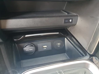 Kia Ceed 1.0T Design Edition | Stoel en stuurverwarming | Dodehoek detectie | Navigatie | Camera | Apple carplay / Android Auto | JBL sound system | / 36