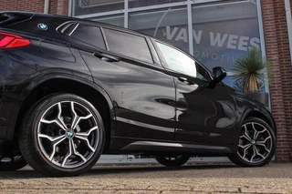 BMW X2 sDrive20i High Executive Edition | M-sport | Driving Assistant Plus | Camera | Apple Carplay | File assistent | Active cruise control | Park Assistant | DAB | Sportstoelen | LED / 49