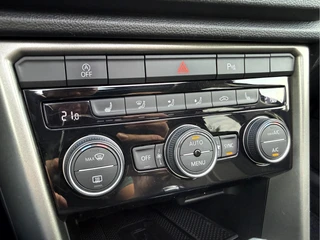 Volkswagen T-Roc 1.5 TSI Style Business  Panoramadak, Stoelverwarming, App Connect / 10