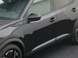 Peugeot e-2008 EV Allure 54 kWh - Private lease 549 pm / 44