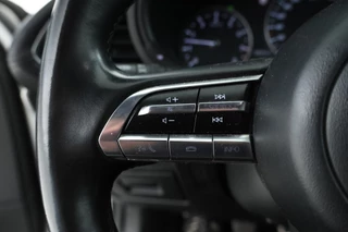 Mazda 3 2.0 e-SkyActiv-G M Hybrid 122  Head Up! Navigatie, Airco / 18