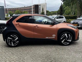 Toyota Aygo X Hybrid 115 envy STOELVERWARMING PARK-SENSOR APPLE/ANDROID KEYLESS / 7
