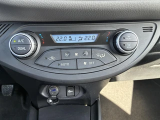 Toyota Yaris 1.0 VVT-i Aspiration 5-Deurs | Climate control | Camera | Navigatie | Cruise control | Elektrisch Pakket | Bluetooth telefoonvoorbereiding / 8