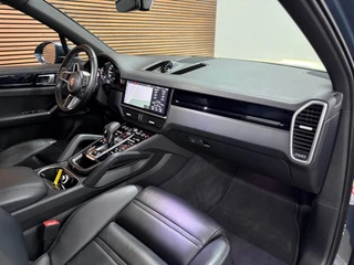 Porsche Cayenne 3.0 E-Hybrid Full Option | Vierwielbesturing | PANO | PDLS+ | BOSE | PASM | ComfortPakket | Soft Close |Trekhaak / 7