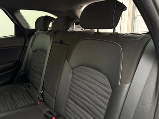Kia Ceed 1.5 T-GDi GT-Line | Adaptive Cruise | Camera | Navi | Stoel/Stuurverwarming | CarPlay | / 18