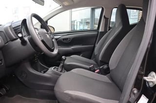 Toyota Aygo FUN 5-DEURS AIRCO NL-AUTO EL-RAMEN BLUETOOTH DEALER-ONDERHOUDEN / 13