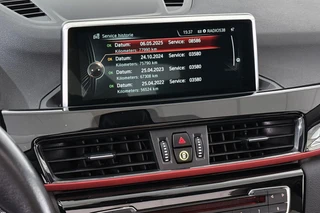 BMW X1 sDrive18i Executive Sport Line Panoramadak Trekhaak Groot Navi Stoelverwarming / 30
