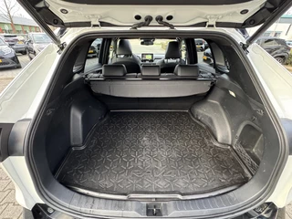 Toyota RAV4 2.5 HYBRID AWD BI-TONE PANO-DAK STOELVERW BLIND-SPOT 360° CAMERA PARK-SENSOREN APPLE/ANDROID EL-ACHTERKLEP / 17