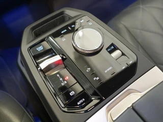 BMW iX xDrive40 Skylounge CoPilot | Elektr. Trekhaak | Harman Kardon / 22