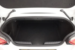 BMW Z4 Roadster sDrive20i 197pk High Executive Stoelverwarming Leder LED Navigatie / 34