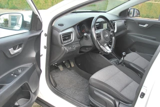 KIA Stonic 1.2 MPi  ComfortLine Navigator / 22