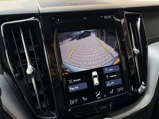 Volvo XC60 2.0 T8 Twin Engine AWD R-Design Pano | Elec Trekhaak | Camera | / 22