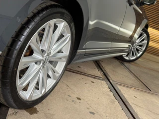 Volkswagen Passat Variant 2.0 TSI R-line Executive Business | VOL! | PANO | IQ.LIGHT | Dynaudio| Virtual | Leder | HuD | Trekhaak / 40