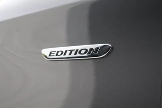 Mercedes-Benz CLA-klasse Shooting Brake 180 AMG Sport White Art Edition Automaat - Alcantara - Trekhaak - Xenon - 18 inch / 32