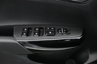 Kia Picanto 1.0 GDi DynamicLine Automaat  - Prijs incl. inruilpremie - Navigatie - Cruise control - Camera - Apple CarPlay/Android Auto - Fabrieksgarantie tot 06-2033 / 19