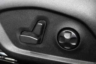 Jeep Compass 4xe 240 Plug-in Hybrid Electric S Stuur-Stoelverwarming Keyless Alpine 360 Camera / 19