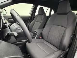 Toyota Corolla Cross 2.0 High Power Hybrid Active Fabrieksgarantie | Adaptieve Cruise Control | Camera | Navigatie | Carplay&Android / 6