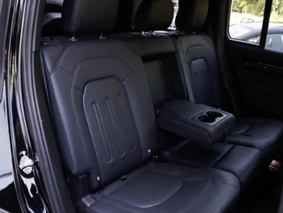Land Rover Defender 110 P400e SE | 28.900 km | BTW auto | SOH 95,1% / 16