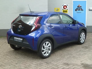Toyota Aygo X 1.0 VVT-i MT Active Adapt.Cruise|Camera|Climate-Control|Apple-Carplay/Android-Auto|Stoelverwarming / 2