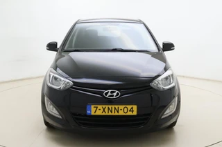 Hyundai i20 1.2i i-Vision / 7