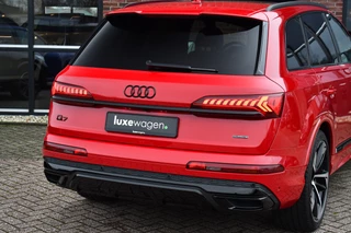 Audi Q7 55 TFSI e quattro S-Line  Rijklaar! Pano 22inch Contourzetels Luchtv / 46