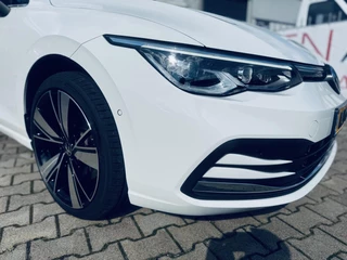 Volkswagen Golf 1.4 TSI eHybrid Navi/ CarPlay/ Stoelmassage / 9