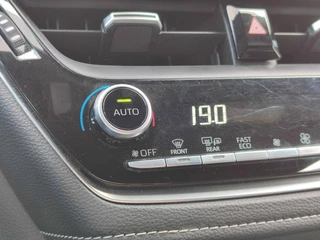 Toyota Corolla Touring Sports 1.8 Hybrid DYNAMIC STOELVERW KEYLESS 17'' LM-VELGEN CLIMA AD-CRUISE APPLE/ANDROID PRIVACY GLASS NL-AUTO CAMERA / 25