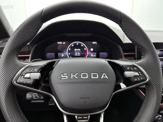 Skoda Kamiq 1.0 TSI Monte Carlo | Panodak | CarPlay | Stoelverwarming | Virtual Cockpit / 15