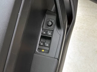 Seat ARONA 1.0 TSI Style Business Intense | Automaat | Navigatie | Airco | Parkeersensoren achter | BTW / 28