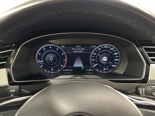 Volkswagen Passat Variant 1.5 TSI Highline NAVI CARPLAY CRUISE LM ECC. / 26