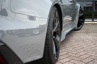 Audi RS6 Avant 4.0 TFSI quattro  Nardo Ceramic Pano Trekh Sportuitl HUD ACC Dynamic+ 4WS / 91