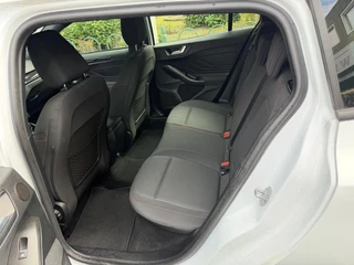 Ford Focus Wagon 1.0 EcoBoost ST Line Business / 42