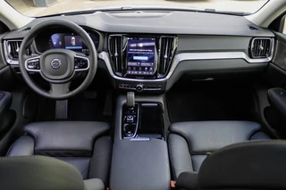 Volvo V60 T6 AWD Plus Dark / 15