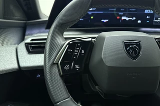 Peugeot 5008 1.2 Hybrid 145 GT 7p | Automaat | Elektr. achterklep | Stoel- & stuurverwarming | 7 Persoons | Adaptieve Cruise Control | Navigatie | Achteruitrijcamera / 24