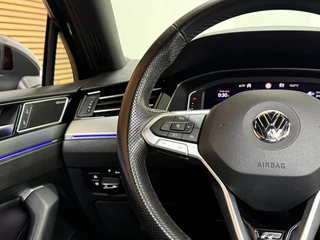 Volkswagen Passat Variant 2.0 TSI R-line Executive Business | VOL! | PANO | IQ.LIGHT | Dynaudio| Virtual | Leder | HuD | Trekhaak / 30