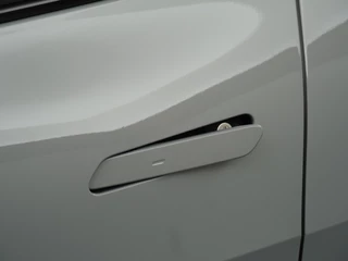Kia EV6 GT-Line Business Edition 84 kWh  - Stoelverwarming/Ventilatie - GT-Line Design - Led Matrix koplampen - Elektrisch verstelbare voorstoelen met geheugen - Elektrische achterklep - Draadloos Apple Carplay/Android Auto - Fabrieksgarantie t/m 2033 / 17
