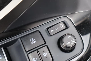 Toyota C-HR 1.8 HYBRID STYLE / 16