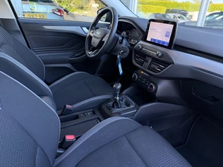Ford Focus Wagon 1.0 EcoBoost Connected - Navi Carplay Park. sens. voor en achter / 17