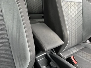 Volkswagen Polo 1.0 TSI DSG R-Line 110pk Adapt. Cruise | IQ light | 17 inch | Camera | Virtual | Carplay | Rijklaar incl. garantie / 28