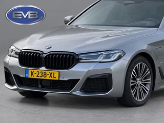 BMW 5 Series Touring 530e M sport PLUS panoramadak, electr trekhaak, lazer, VOL OPTIES! 1 e eigenaar, Origineel NL auto met nap / 19