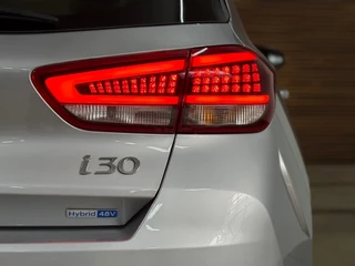 Hyundai I30 N-Line 1.0 T-GDi 120PK MHEV | Digital Dash | Sport Pack | Comfort Pack | Lane Assist | Drive Select | Camera | NAVI | / 33