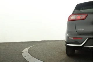 Kia Niro 1.6 GDi Hybrid DynamicLine  - Trekhaak - Apple Carplay/Android Auto - Achteruitrijcamera - Cruise Control - Virena Zekerheidspakket t.w.v. €895,- / 43