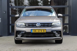 Volkswagen Tiguan 1.4 TSI ACT Highline Business R | Dealer Onderhouden | Led | Virtual | Stoelverwarming | Trekhaak | Carplay / 23